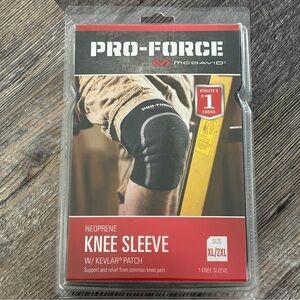 McDavid Pro-Force Neoprene Knee Sleeve w/ Kevlar Patch, black size XL/2XL